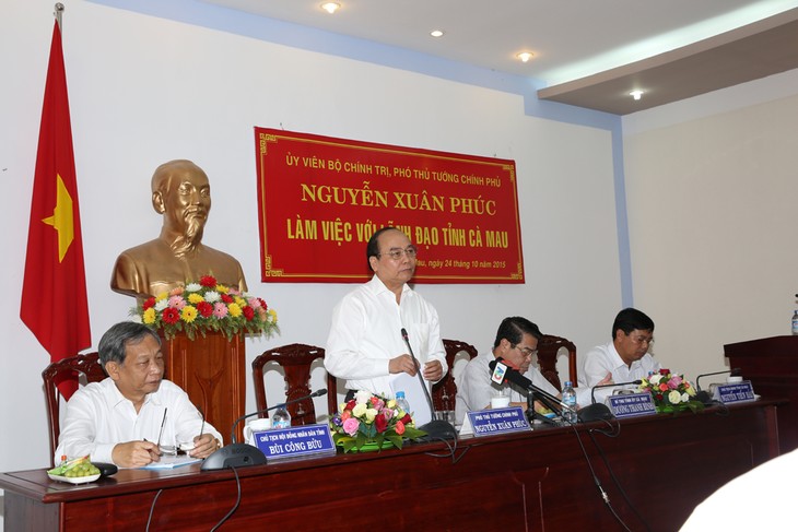 Deputy Prime Minister Nguyen Xuan Phuc visits Ca Mau - ảnh 1